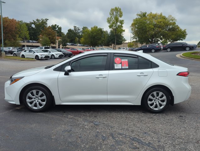 New 2027 Toyota Corolla LE FWD image 8