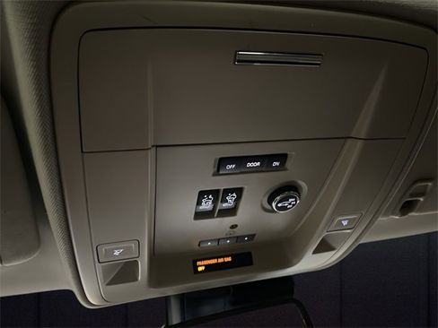 Used 2015 GMC Yukon SLT w/ Open Road Package image 28