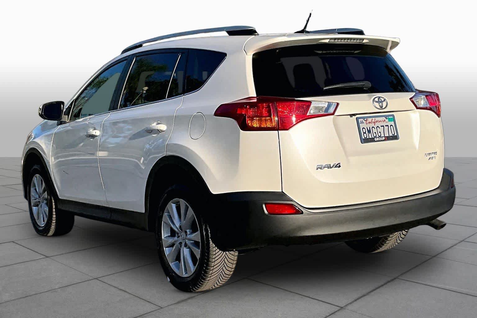 Used 2013 Toyota RAV4 Limited AWD/4WD image 11