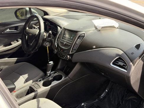 Used 2018 Chevrolet Cruze LT w/ LT Fleet Convenience Package image 20