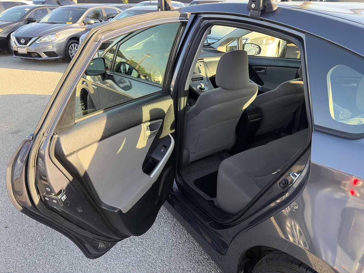 Used 2012 Toyota Prius Three FWD image 11