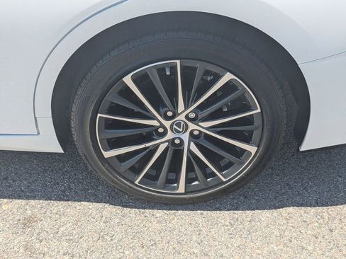 Used 2025 Lexus ES 350 w/ Premium Package FWD image 10