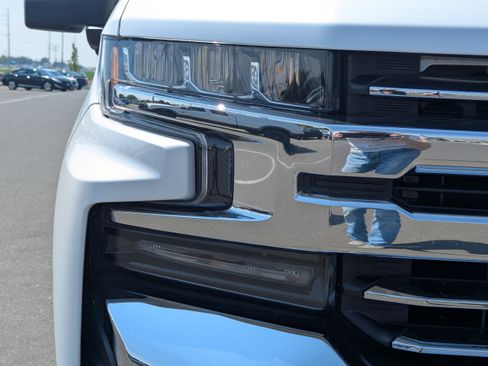 Used 2020 Chevrolet Silverado 1500 LTZ w/ LTZ Premium Package AWD/4WD image 45