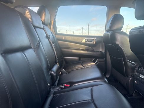 Used 2020 Nissan Pathfinder SV w/ Cargo Package image 16