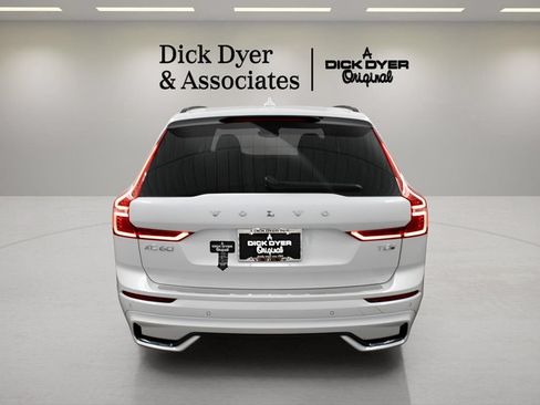 Certified 2025 Volvo XC60 T8 Plus w/ Protection Package Premier AWD/4WD image 11
