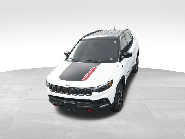 Used 2026 Jeep Compass Trailhawk AWD/4WD image 13