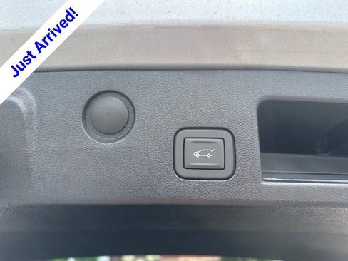 New 2026 Chevrolet Equinox LT w/ Convenience Package II FWD image 30