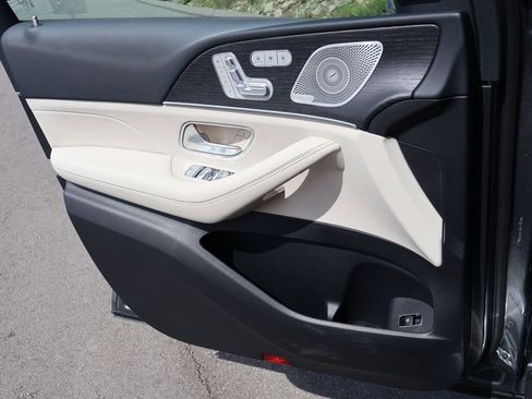 New 2026 Mercedes-Benz GLS 450 4MATIC image 36