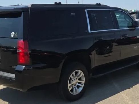 Used 2019 Chevrolet Suburban LT AWD/4WD image 2