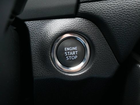 Certified 2019 Toyota RAV4 XLE w/ Convenience Package AWD/4WD image 30