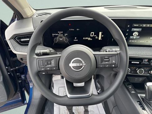 New 2025 Nissan Kicks SV w/ SV Premium Package image 10