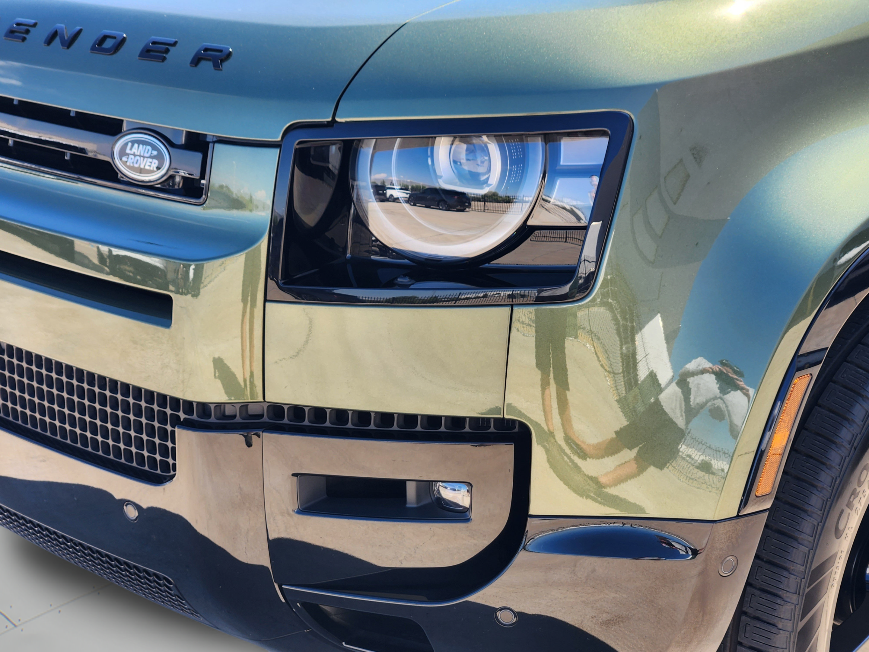 New 2026 Land Rover Defender 110 X-Dynamic SE AWD/4WD image 29