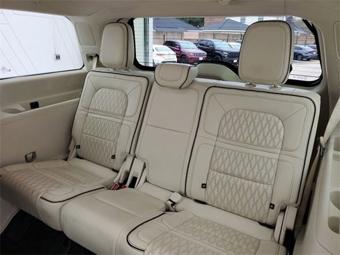 Used 2018 Lincoln Navigator Black Label image 12