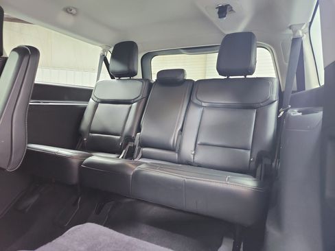 Used 2025 Ford Expedition Max Platinum AWD/4WD image 12