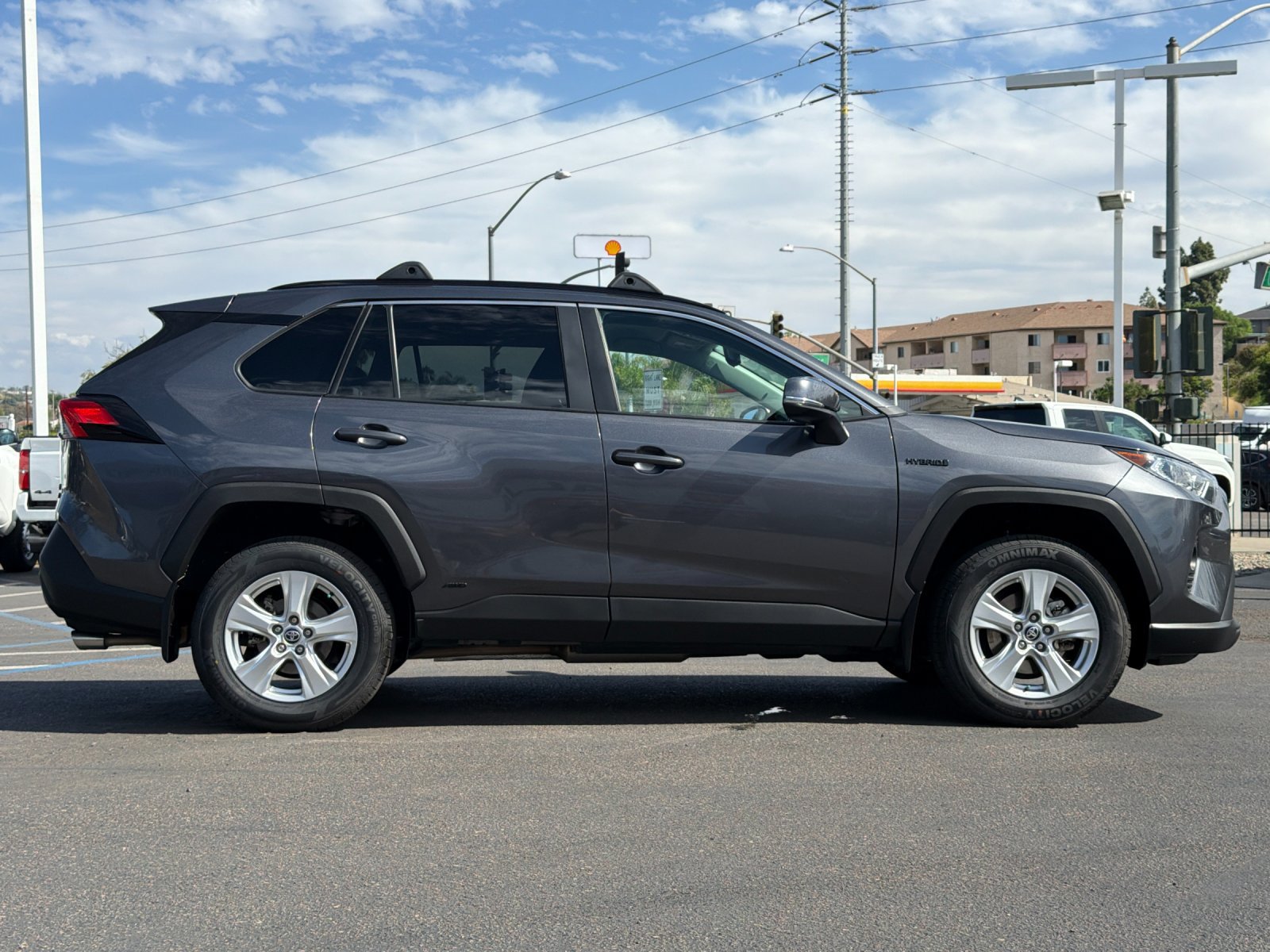 Used 2021 Toyota RAV4 XLE w/ Carpet Mat Package (TMS) AWD/4WD image 6