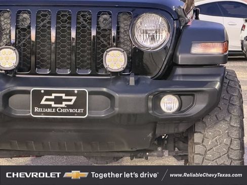Used 2024 Jeep Wrangler Unlimited Sport AWD/4WD image 9
