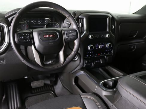 Used 2022 GMC Sierra 2500 AT4 w/ AT4 Preferred Package image 12