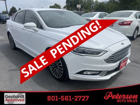 Used 2017 Ford Fusion Energi SE FWD image 1