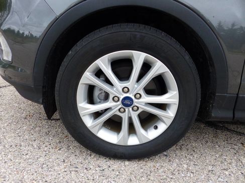 Used 2019 Ford Escape SE FWD image 15