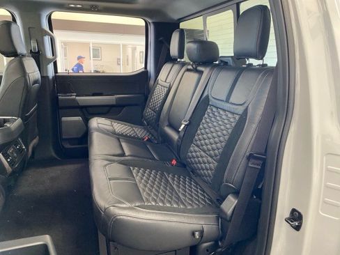 New 2026 Ford F250 Lariat w/ Black Appearance Package AWD/4WD image 12