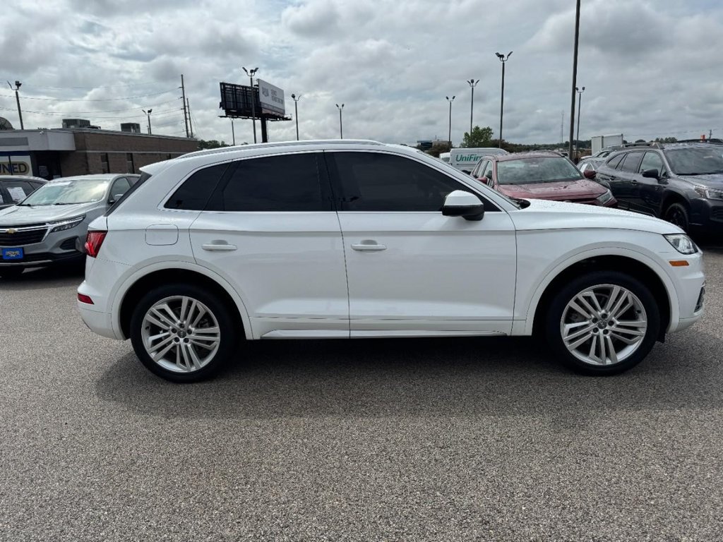 Used 2018 Audi Q5 2.0T Premium Plus w/ Premium Plus Package AWD/4WD image 2