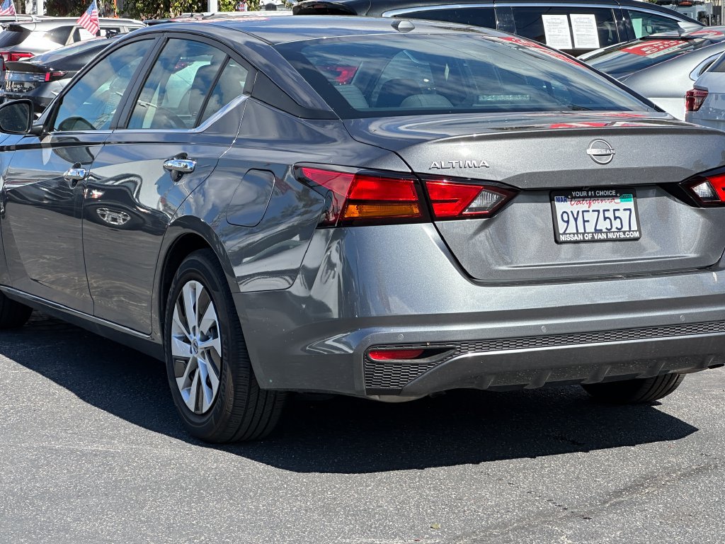 Used 2025 Nissan Altima 2.5 S FWD image 5