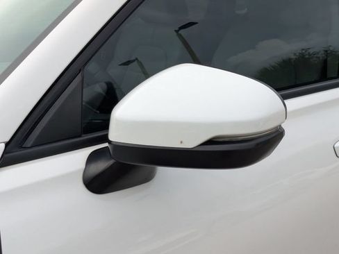 Used 2024 Honda HR-V EX-L image 12