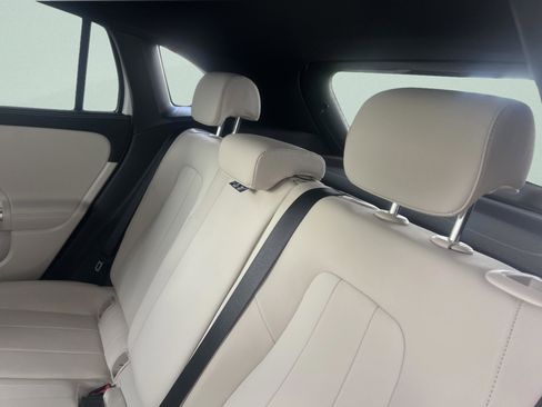 Used 2025 Mercedes-Benz GLA 250 image 17