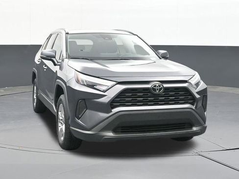 Used 2022 Toyota RAV4 XLE AWD/4WD image 23