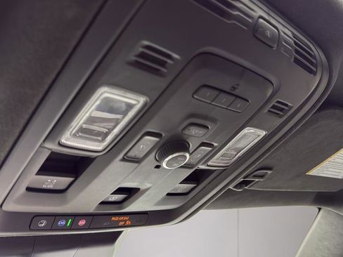 Certified 2022 Cadillac Escalade ESV Premium Luxury Platinum image 27