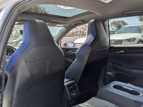 Used 2024 Volkswagen Golf R AWD/4WD image 17