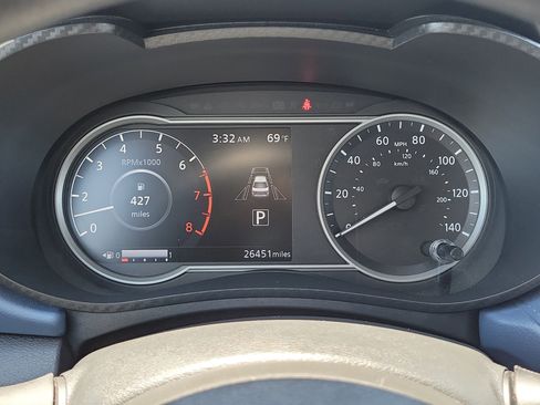 Used 2025 Nissan Versa SV FWD image 23