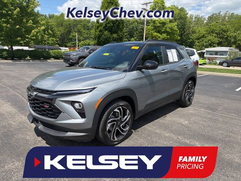 Certified 2025 Chevrolet TrailBlazer RS w/ Convenience Package FWD image 1