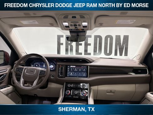 Used 2023 GMC Yukon XL Denali w/ Denali Reserve Package AWD/4WD image 11