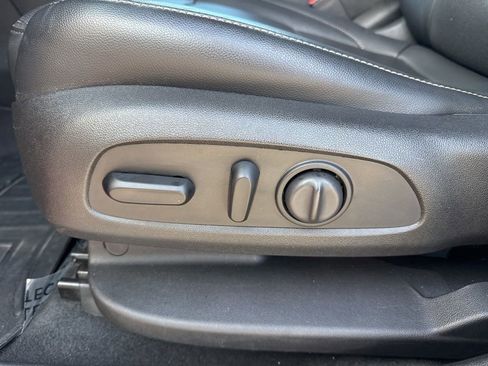 Used 2019 GMC Acadia SLT image 10