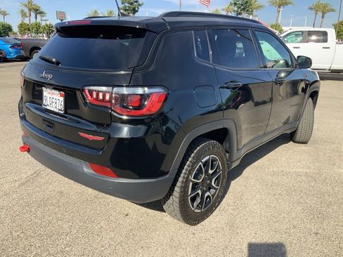 Certified 2024 Jeep Compass Trailhawk AWD/4WD image 9