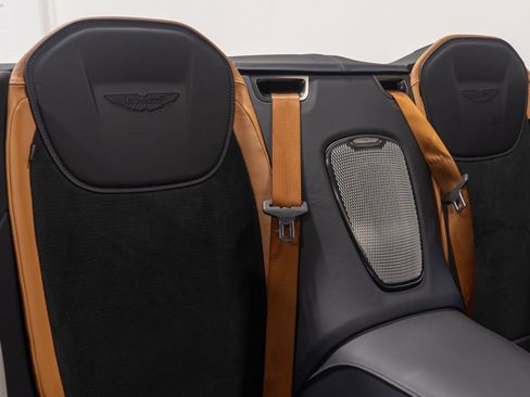 Used 2024 Aston Martin DB12 Convertible image 78