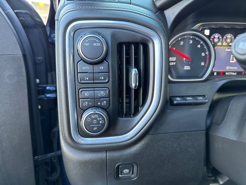 Certified 2021 Chevrolet Silverado 1500 High Country w/ Technology Package image 27