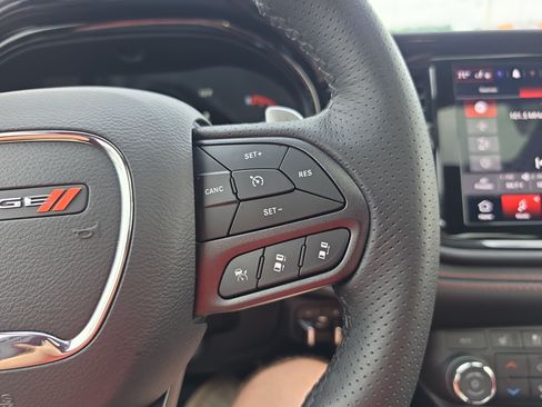Used 2025 Dodge Durango GT AWD/4WD image 23