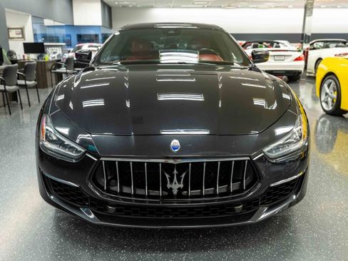 Used 2018 Maserati Ghibli S GranLusso image 2
