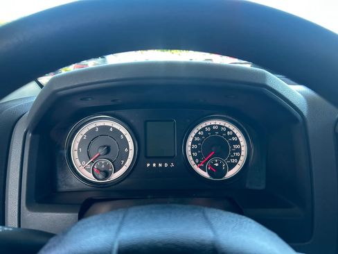 Used 2018 RAM 1500 Express AWD/4WD image 16