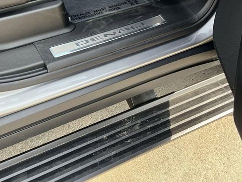 New 2026 GMC Yukon XL Denali w/ Denali Reserve Package image 36