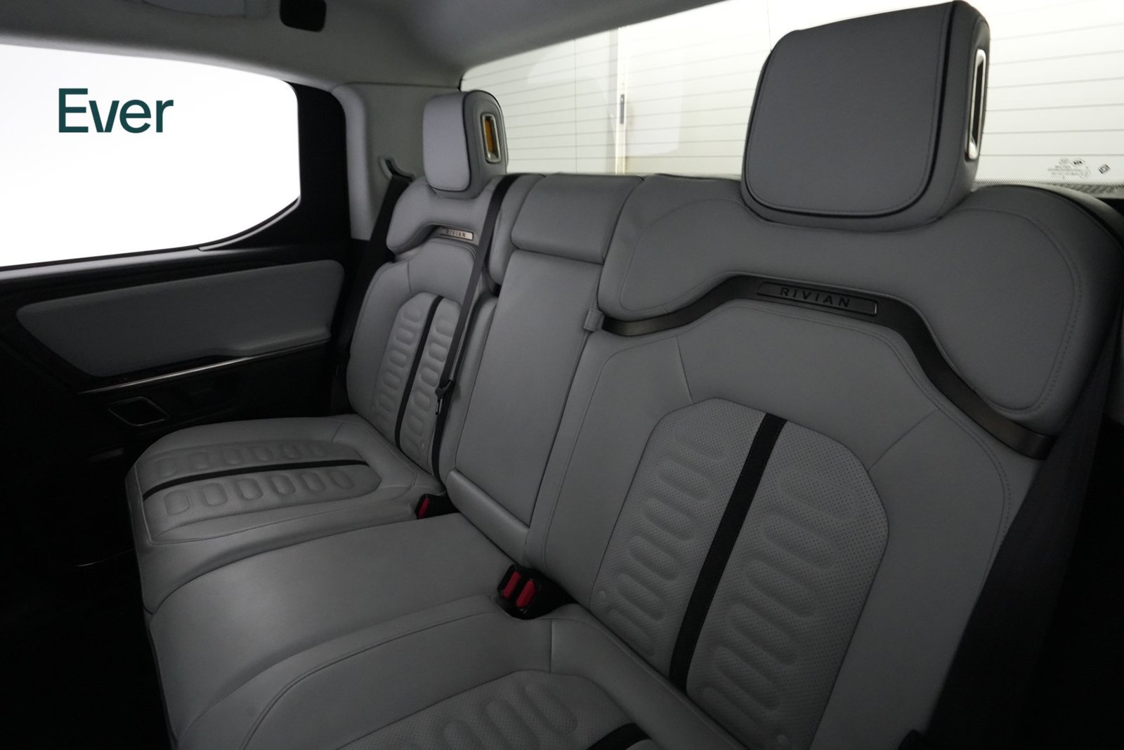 Used 2022 Rivian R1T Launch Edition AWD/4WD image 24