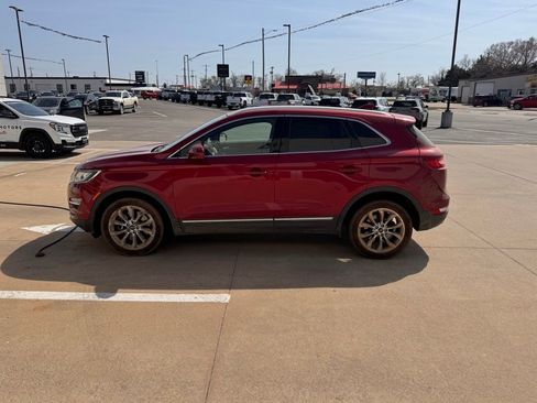 Used 2017 Lincoln MKC Select image 6