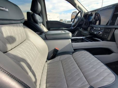 Used 2024 Ford F250 Limited w/ FX4 Off-Road Package image 4