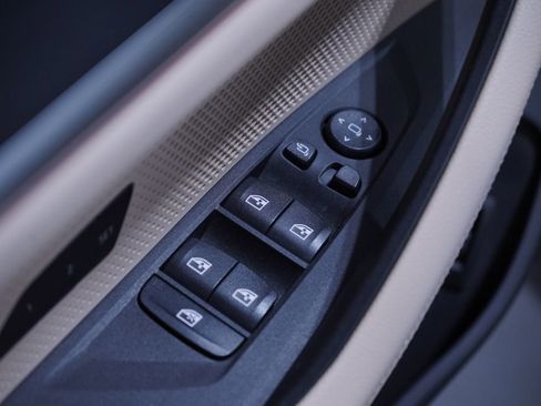 Used 2023 BMW i4 eDrive35 w/ Parking Assistance Package image 17