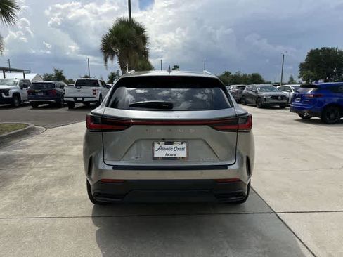 Used 2024 Lexus NX 250 FWD image 13