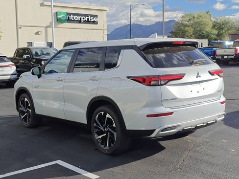 New 2025 Mitsubishi Outlander SE image 5