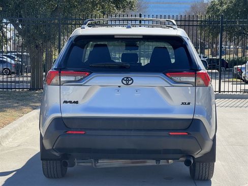 Used 2024 Toyota RAV4 XLE image 5