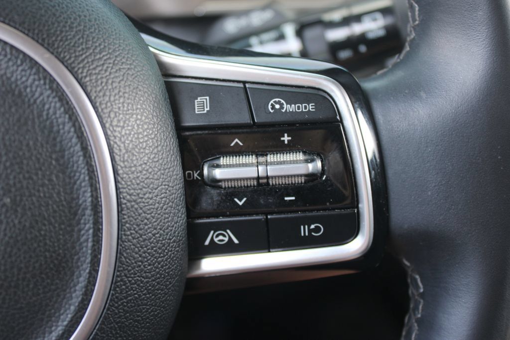 Used 2023 Kia Sorento S w/ Panoramic Sunroof Package AWD/4WD image 39